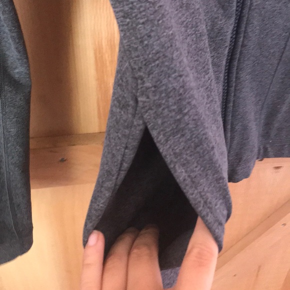 Running zip up - Picture 2 of 6